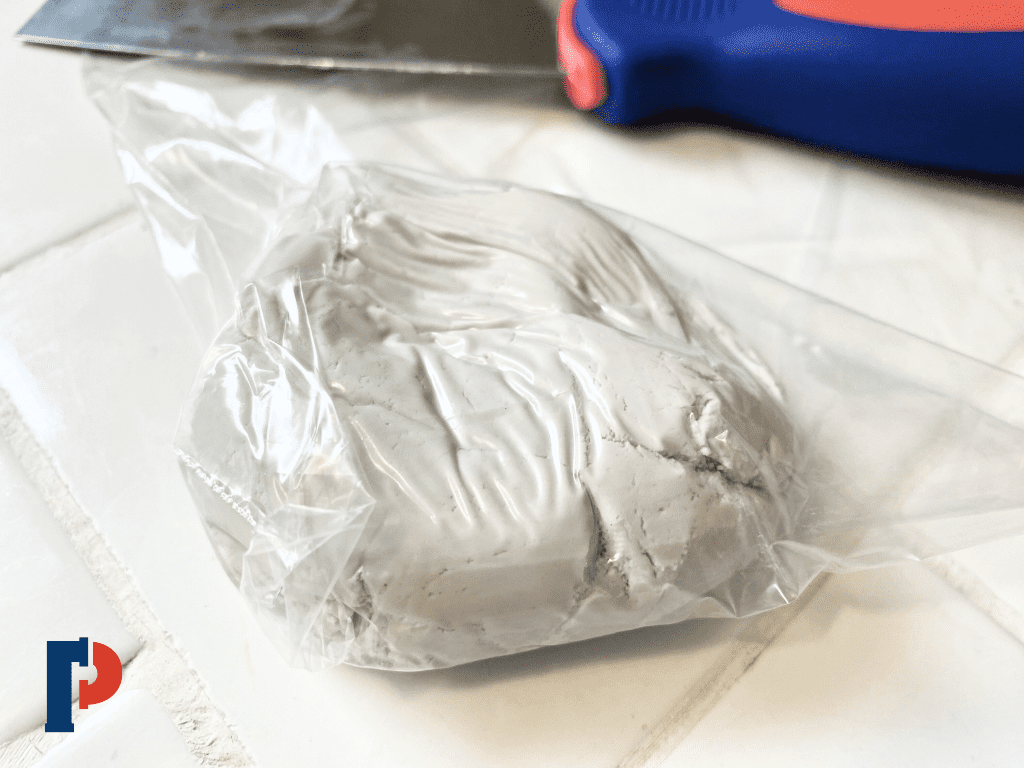 saving plumbers putty in a ziploc baggie